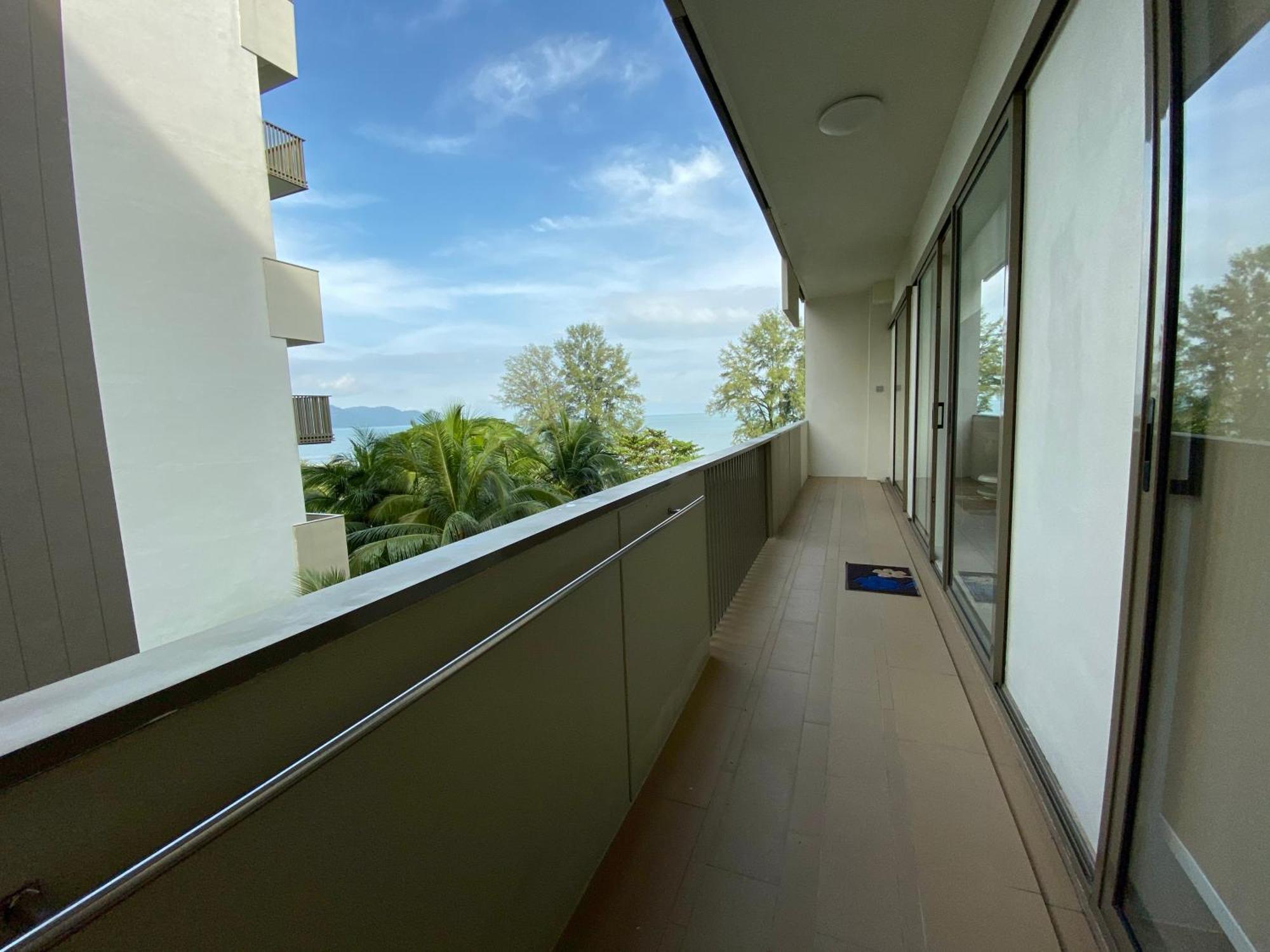 By The Sea @ Cozy Beachfront Home Batu Ferringhi Exterior photo
